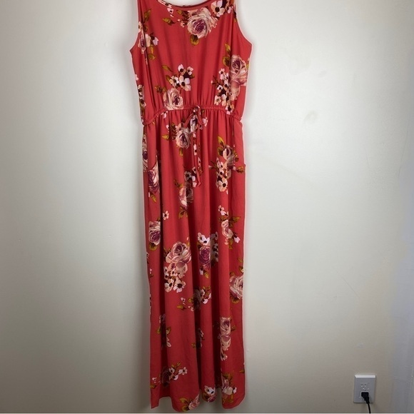 Bobeaus Woman’s Maxi Dress XL Red Floral Button Detail on Back Spaghetti Strap